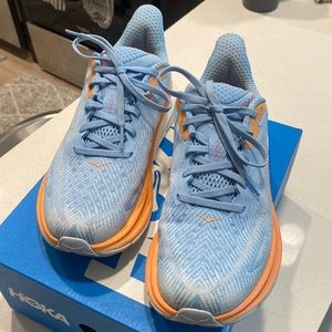 Hoka Clifton 9